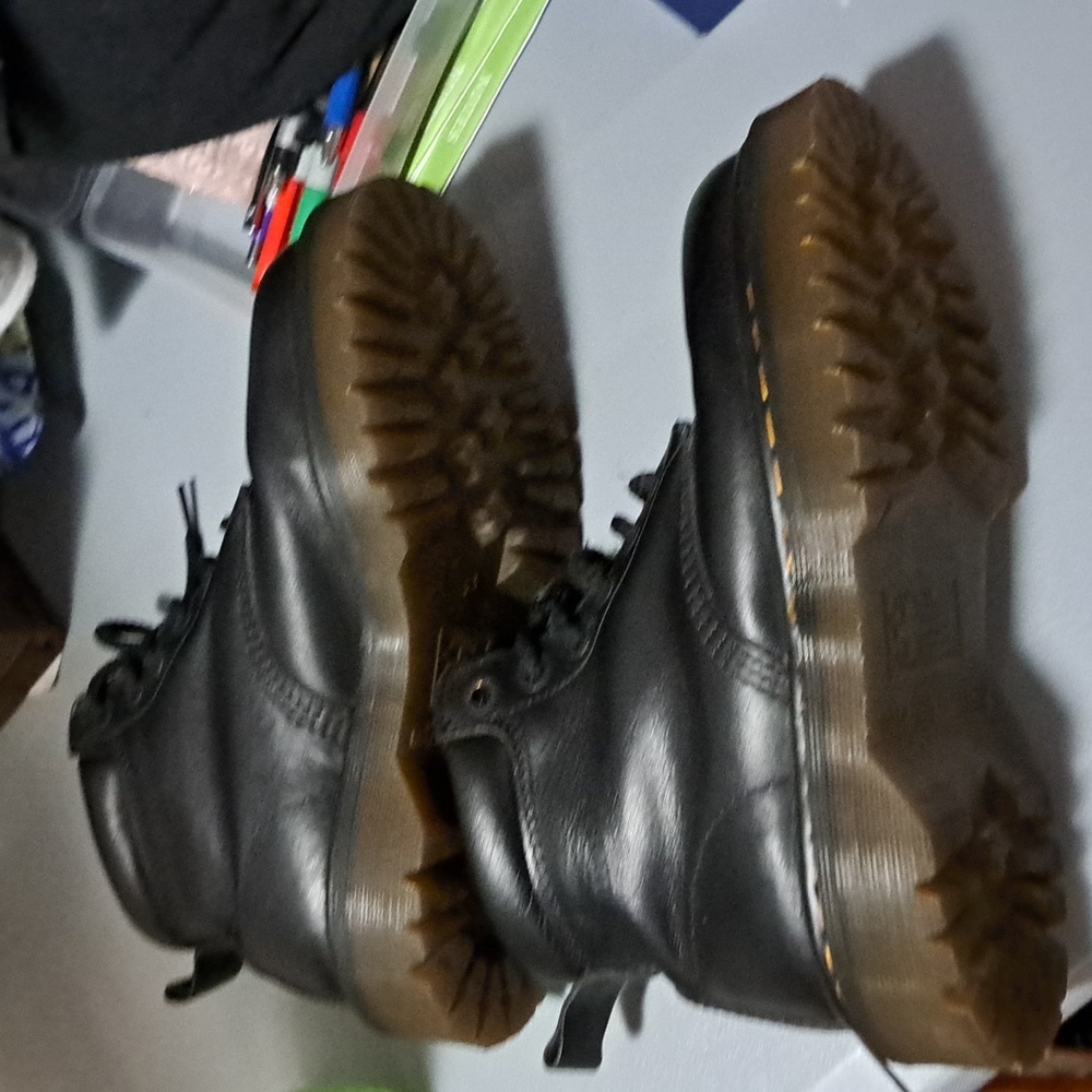 Doc Martins 6( 11" from toe to heal) I bought for size 6.5 to big. - Picture 5 of 8
